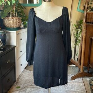 And now this black dress, women’s Large